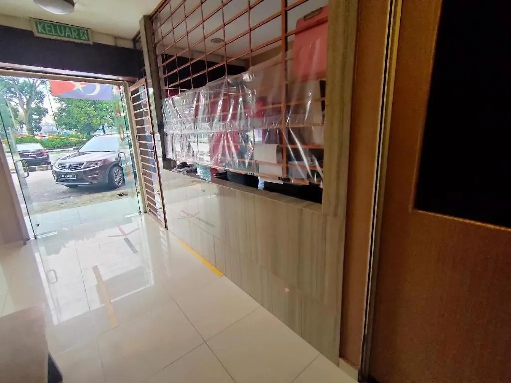 Oyo 90273 Mz Hotel Johor Bahru