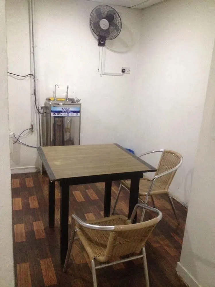 Oyo 90273 Mz Hotel Johor Bahru