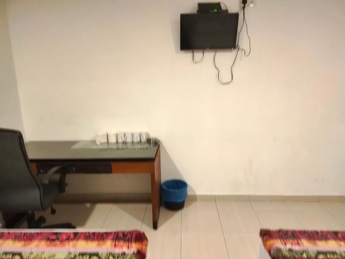 Oyo 90273 Mz Hotel Johor Bahru